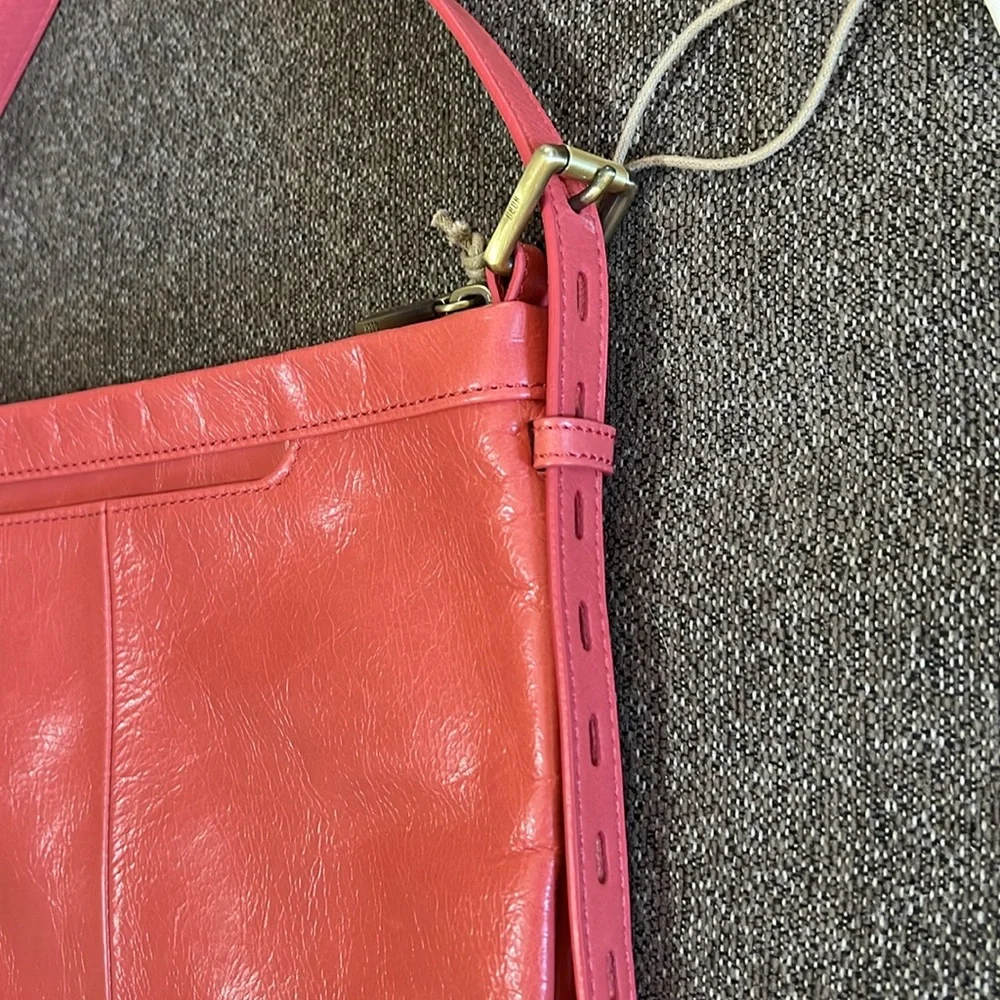 HOBO Drifter Crossbody Bag color Tea Rose NWT retired rare.